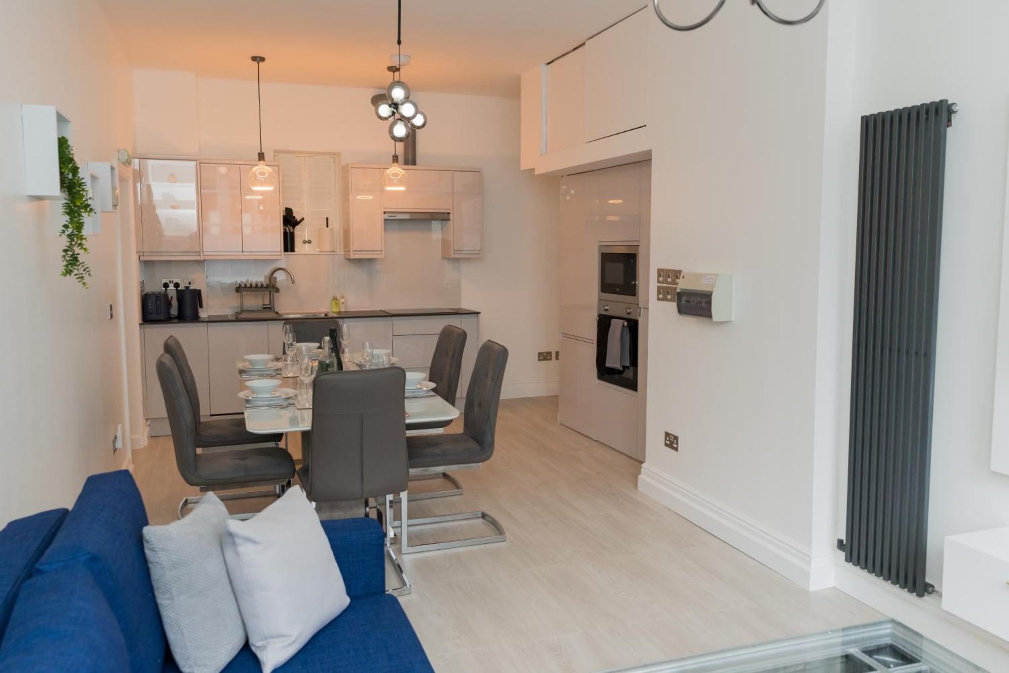 Luxurious 2 Bed Birmingham House Free Parking - Sleeps 6 Apartment ภายนอก รูปภาพ